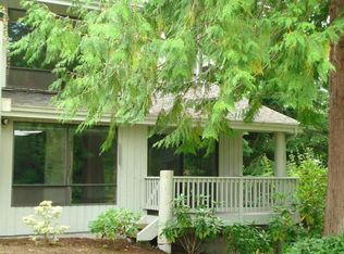 100 Highland Greens Dr #6, Port Ludlow, WA 98365