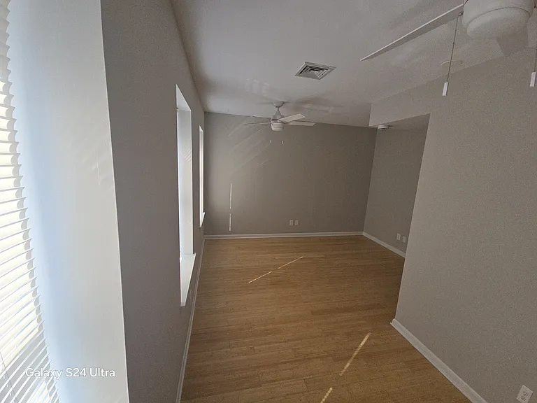 139 N 11th St — Photo 8