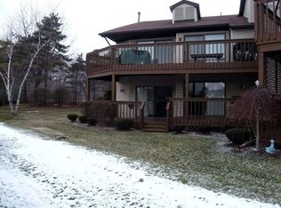 25550 Island View Dr S, Harrison Twp, MI 48045