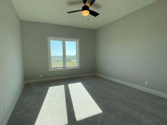4th image of 10109 S 180th Avenue Cir