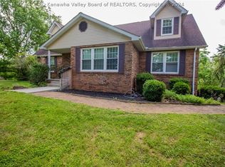 2 Appaloosa Ln, Scott Depot, WV 25560