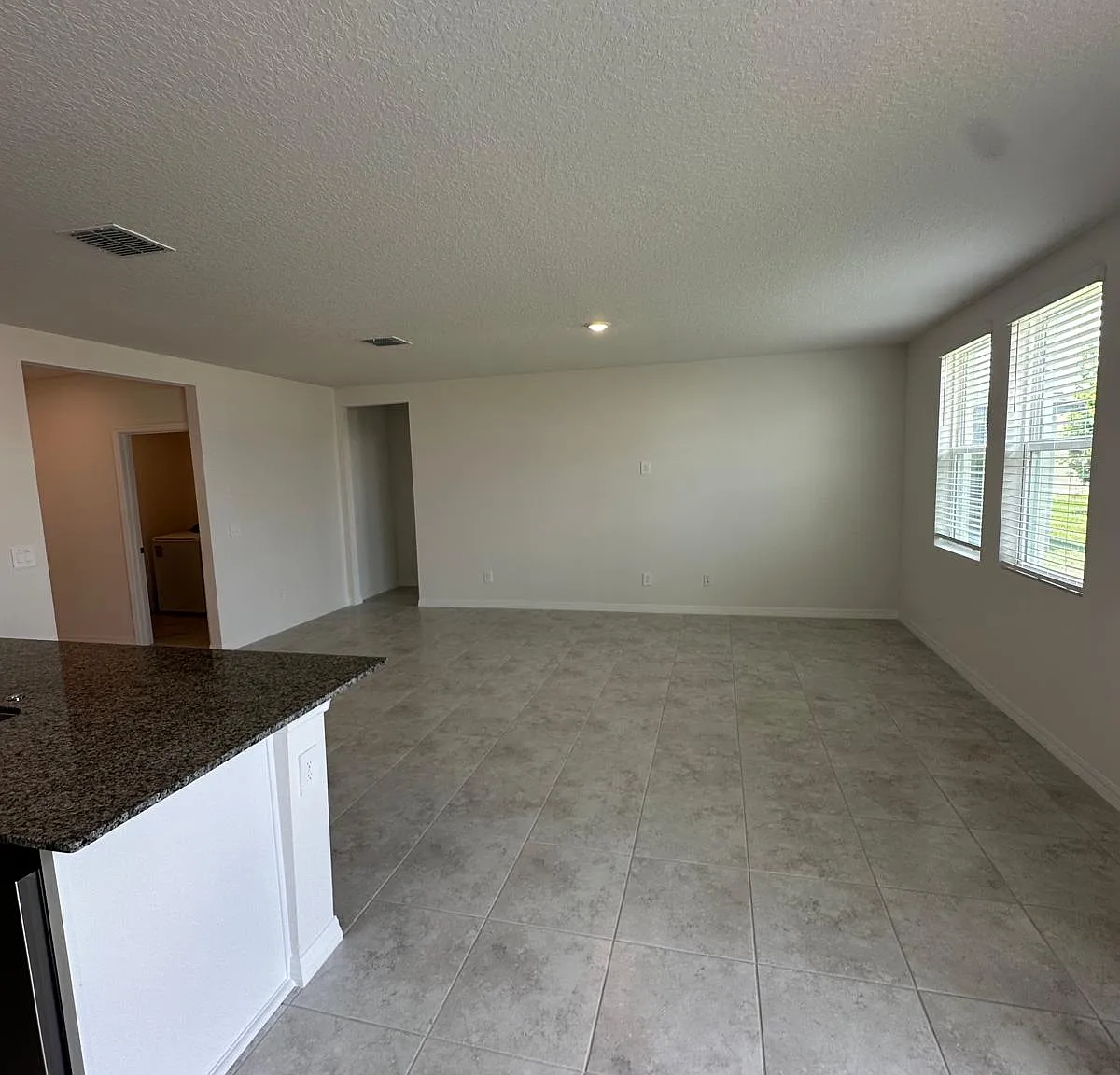 3 bed, 1491 sqft, $2,200 — Photo 3