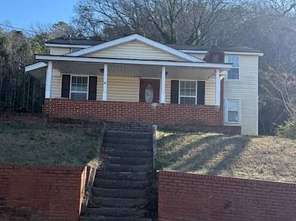 709 College St, Calhoun, GA 30701