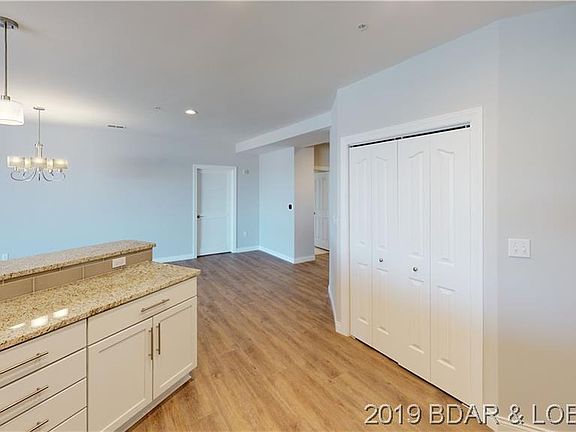 5th image of 166 Captiva Dr #1E