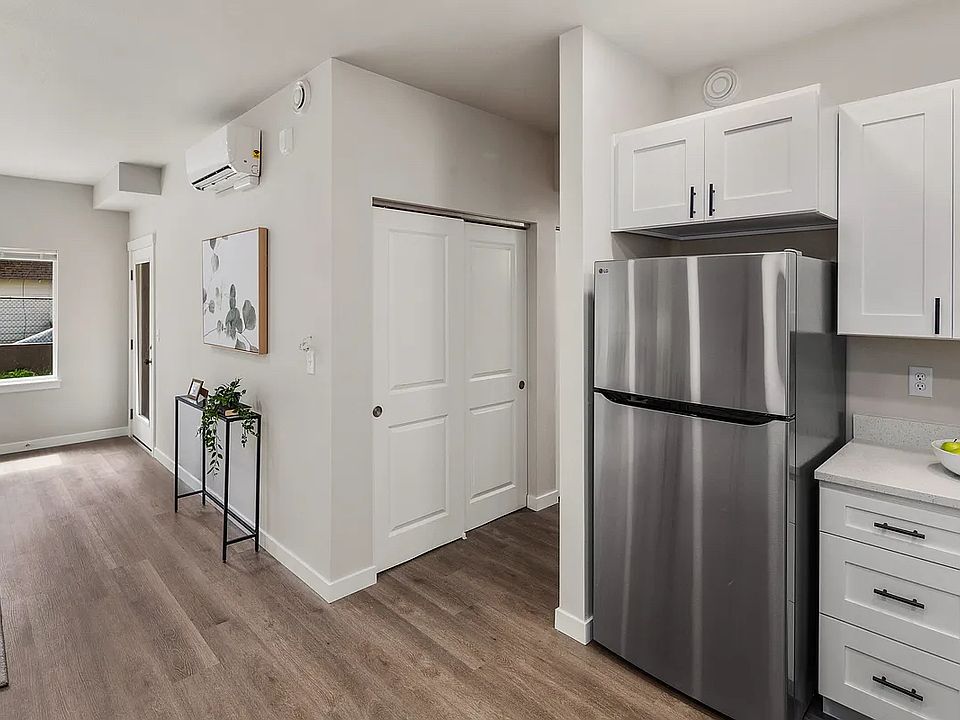 1st image of 6400 Pacific Ave #101