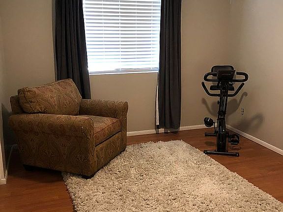 5th image of 4035 W Gardenia Ave