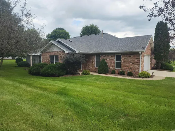 851 Walnut Rdg E, Logansport, IN 46947