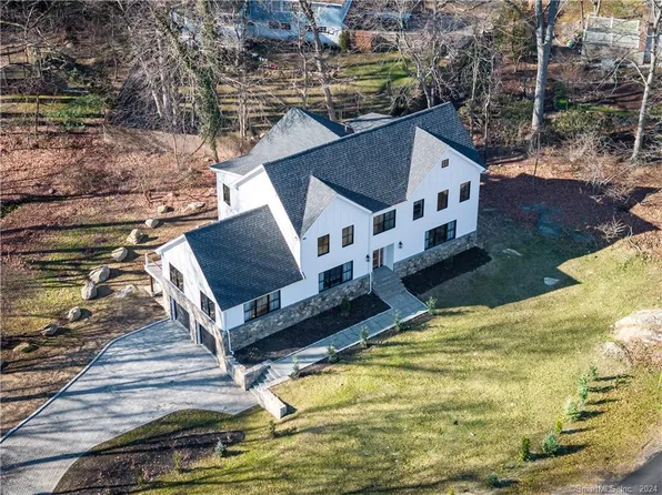 28 Spicer Road, Westport, CT 06880