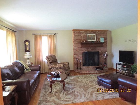 4th image of 1105 Glenview Dr