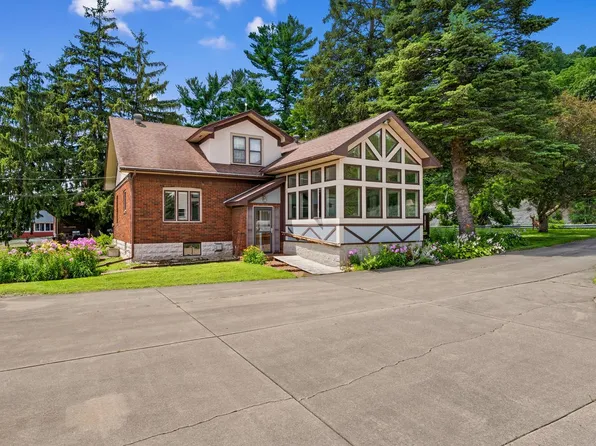 W5833 Brickyard LANE, La Crosse, WI 54601