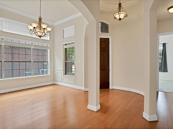 5th image of 8616 Argentine Way