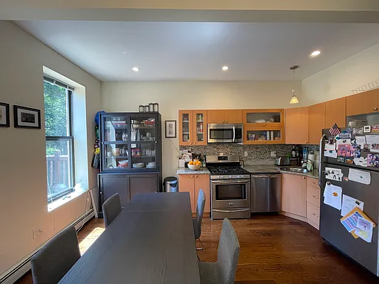 Rented by Compass | media 13