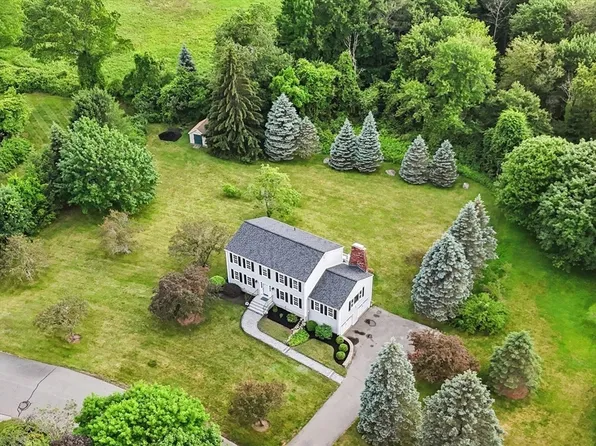 3 Penni Ln, Andover, MA 01810