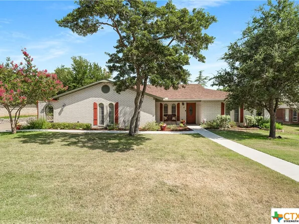 17 Oakmont Cir, Morgans Pt Resort, TX 76513