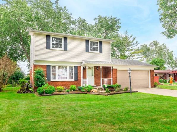 21557 Canterbury Ave, Grosse Ile, MI 48138