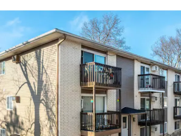 Country club view, 330 29th Street Dr SE APT 1, Cedar Rapids, IA 52403