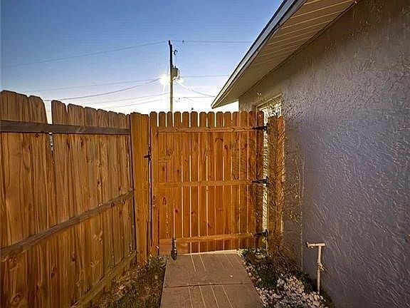 2nd image of 18645 Holly Rd #1
