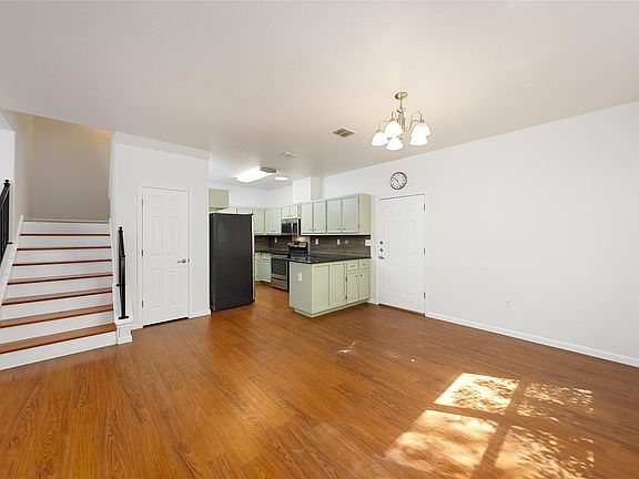2nd image of 4505 Red River St #B