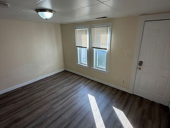 4th image of 12 Varney St #2-R