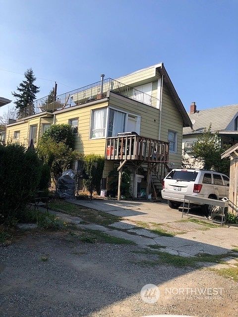 2nd image of 4018 Woodland Park Avenue N