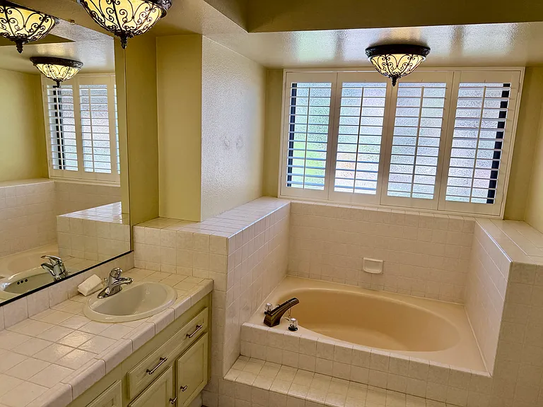 2134 Merlyn Pl — Photo 17