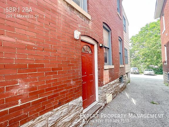 2nd image of 209 E Maxwell St Unit 2