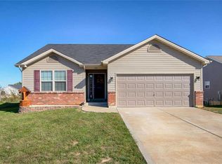 104 Williamsburg Ln, Troy, MO 63379