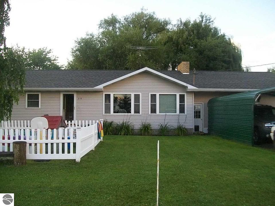 1st image of 210 Wallace Rd