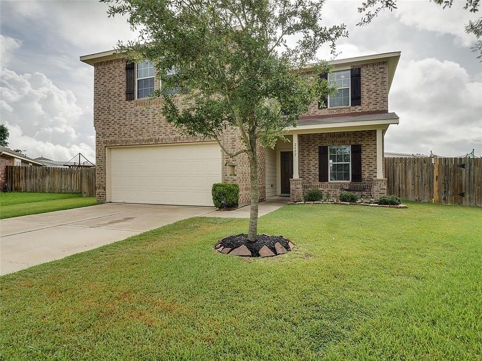 1st image of 2402 Estes Ct