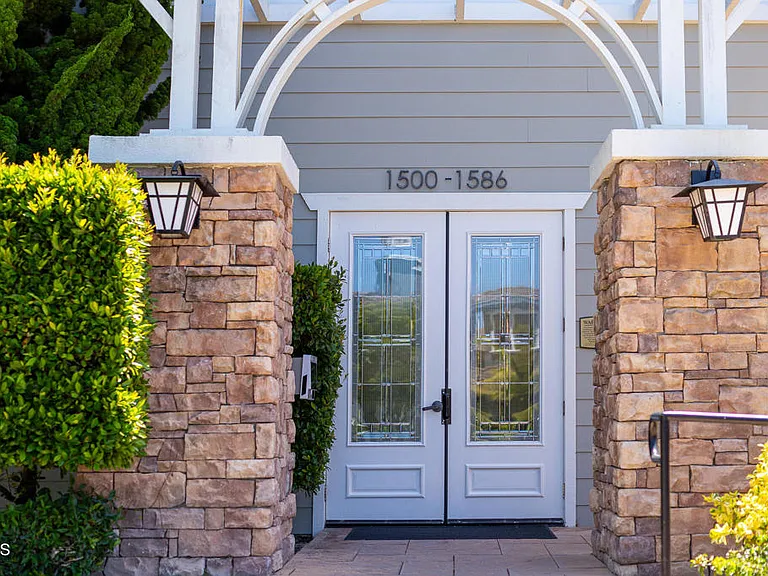 1538 Seabridge Ln — Photo 46