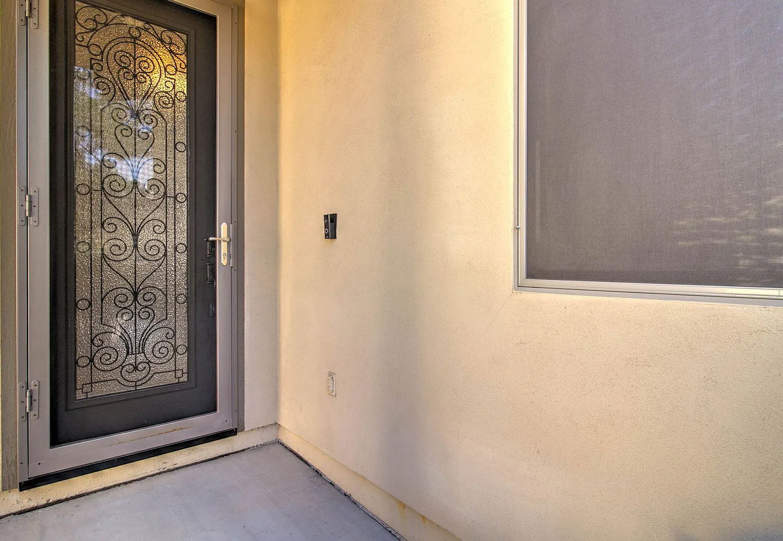 3 bed, 2.0 bath, 1338 sqft, $3,000 — Photo 4