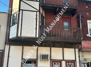 433 Cavitt Ave APT 3A, Trafford, PA 15085