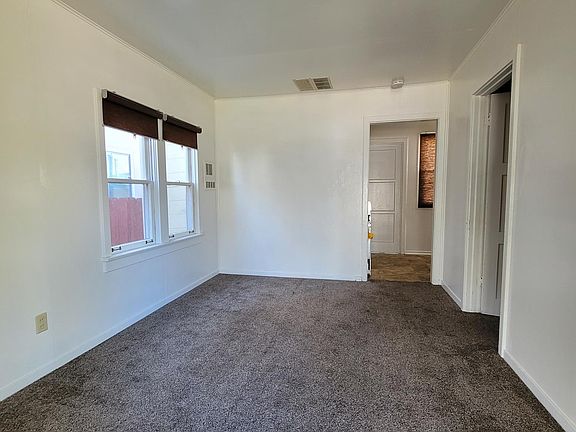 3rd image of 1037 Wilbur Ave