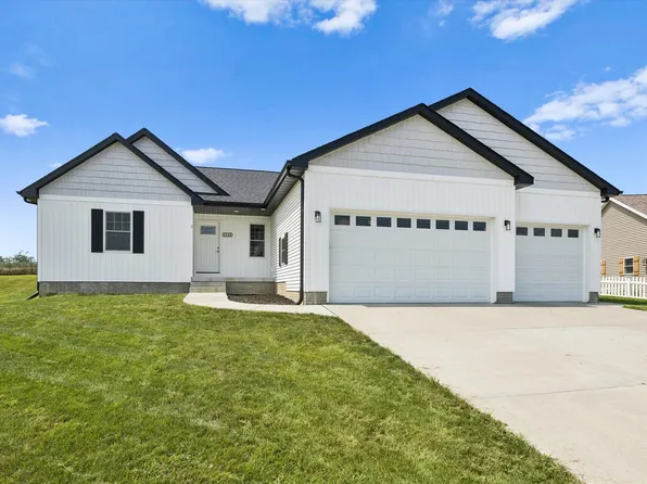 3548 Tower Ct, Clinton, IA 52732