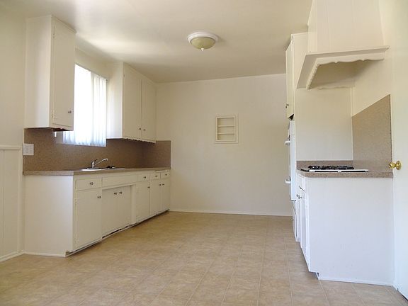 3rd image of 4961 Coldwater Canyon Ave APT 9