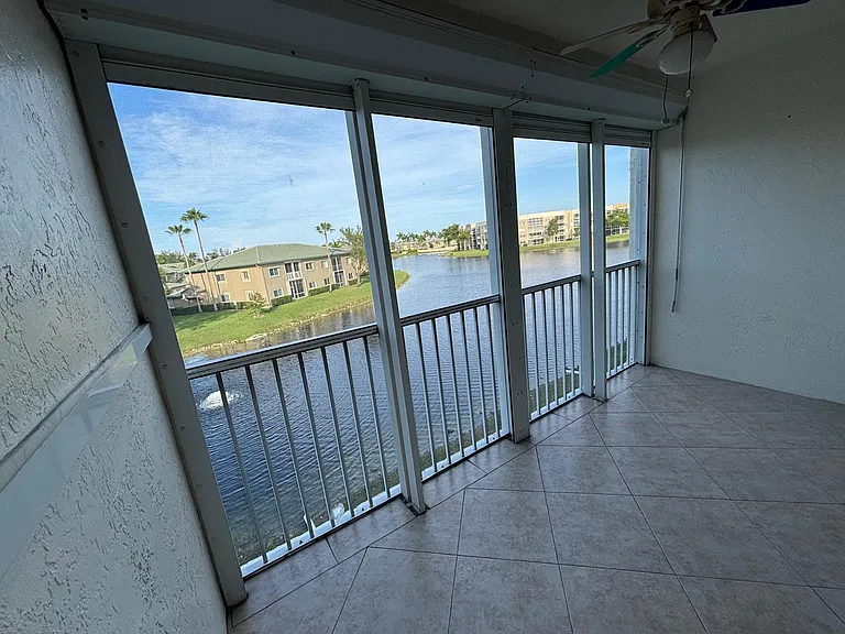 7866 Trent Dr — Photo 23