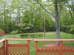 23 Sycamore St, Hudson, NH 03051
