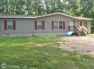61 Villa Dr, Bunker Hill, WV 25413