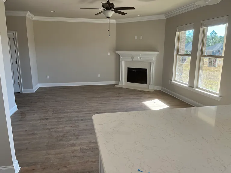 1028 Ruisseau Dr — Photo 2