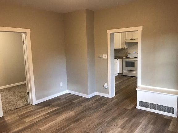 2nd image of 417 S Haven St #417