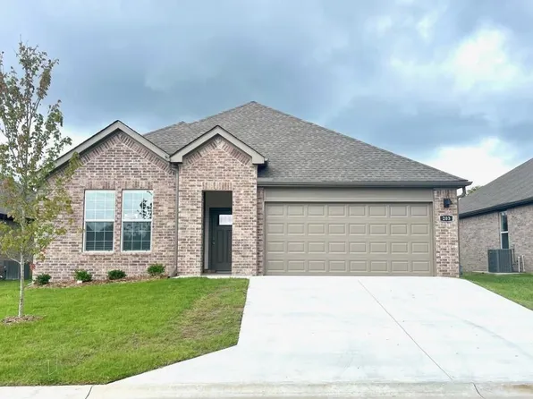 203 Mikah Dr, Maumelle, AR 72113