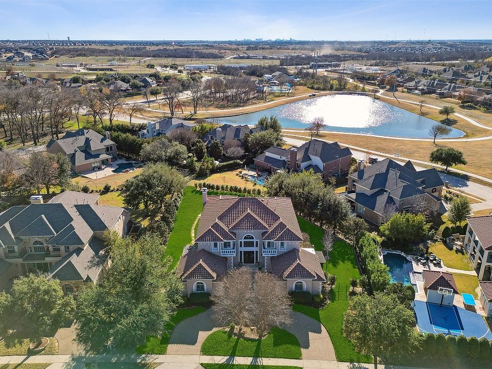 1st image of 1010 Twin Oaks Dr