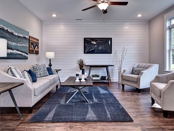 4th image of 200 Brookwood Dr #Z6sckt