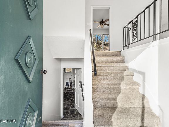 3rd image of 8405 Sonesta Dr