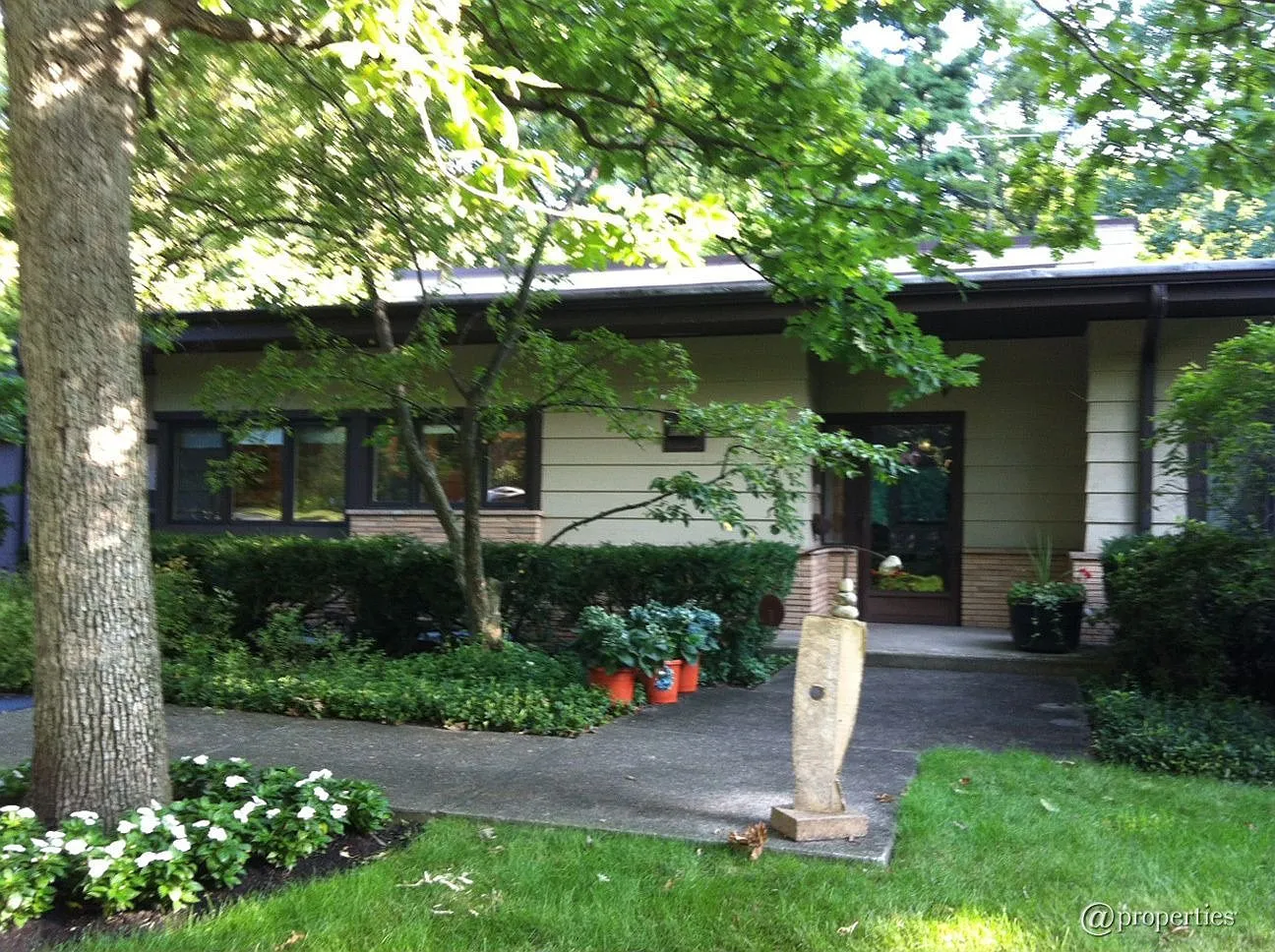 179 Roger Williams Ave photo 1