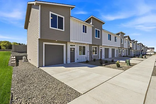 The Ridge Townhomes Photo 1