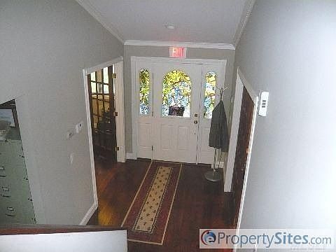 3rd image of 615 Montauk Hwy
