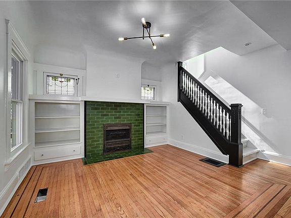 3rd image of 1292 W 108th St