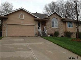16968 Woolworth Cir, Omaha, NE 68130
