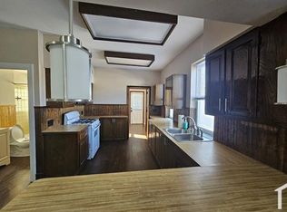 300 Gilham St, Philadelphia, PA 19111